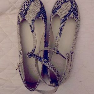 Janie and Jack snake skin shoes. New without tags